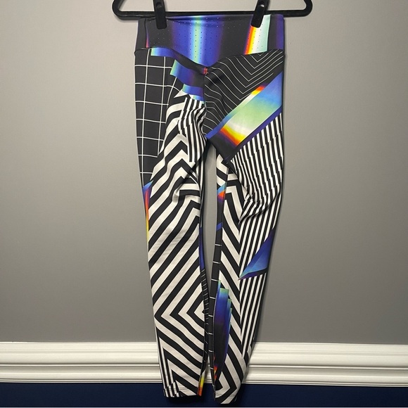 Nike x Felipe Pantone Women's Legendary Graphic Leggings NWOT Small - Picture 5 of 9